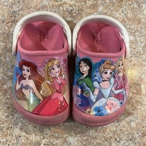 Princess crocs c7